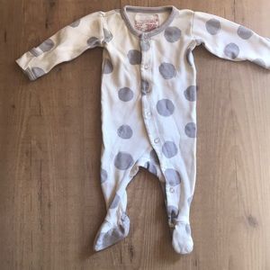L’ovedbaby organic footie onsie